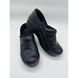 Dansko Black Floral Tooled Leather Clogs Womens EU37 Professional Comfort Shoes